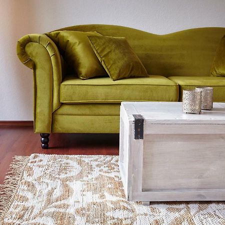 מאיין Apartment In Musikalischem Haus מראה חיצוני תמונה